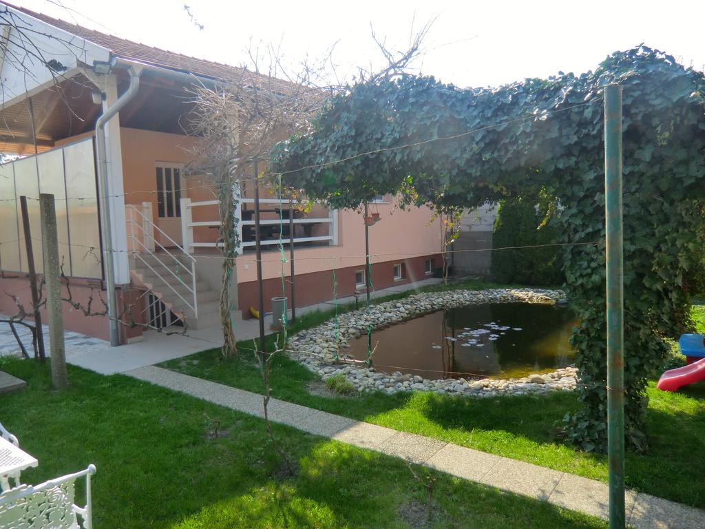Hotel Gyorgy Vendeghaz Hegyeshalom Exterior foto