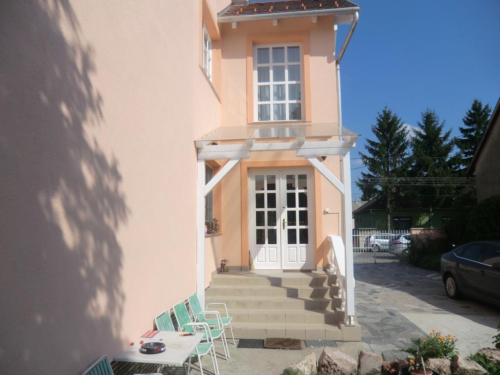 Hotel Gyorgy Vendeghaz Hegyeshalom Exterior foto